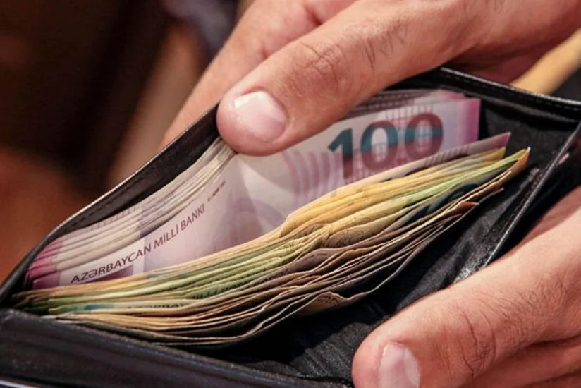 Nazirlik: Dövlət sektoru üzrə 450 mindən çox işçinin əmək haqları 30 faiz artıb