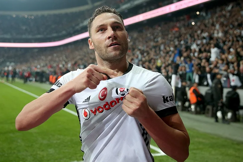 “Beşiktaş”ın futbolçusu karyerasını Çində davam etdirəcək