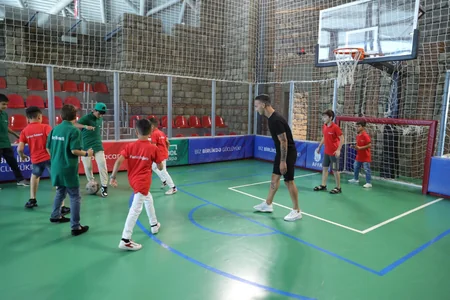 Организован лагерь для детей участников Отечественной войны, работающих в SOCAR