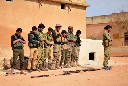 Mosulun terrorçulardan azad edilən ərazilərindən fotolar yayılıb