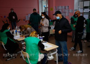 Tbilisi sakinləri mer seçir – FOTOREPORTAJ
