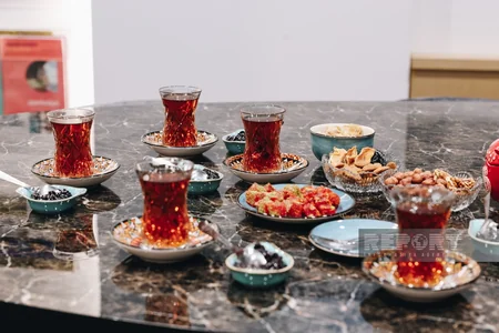 Azərbaycan Ticarət Evinin Dubay filialı yerli market şəbəkələri ilə danışıqlar aparır