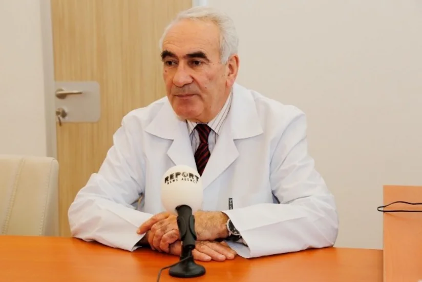 Baş pediatr: “Zibillikdə tapılan körpənin bədənində zəhərlənmə əlamətləri aşkarlanıb”