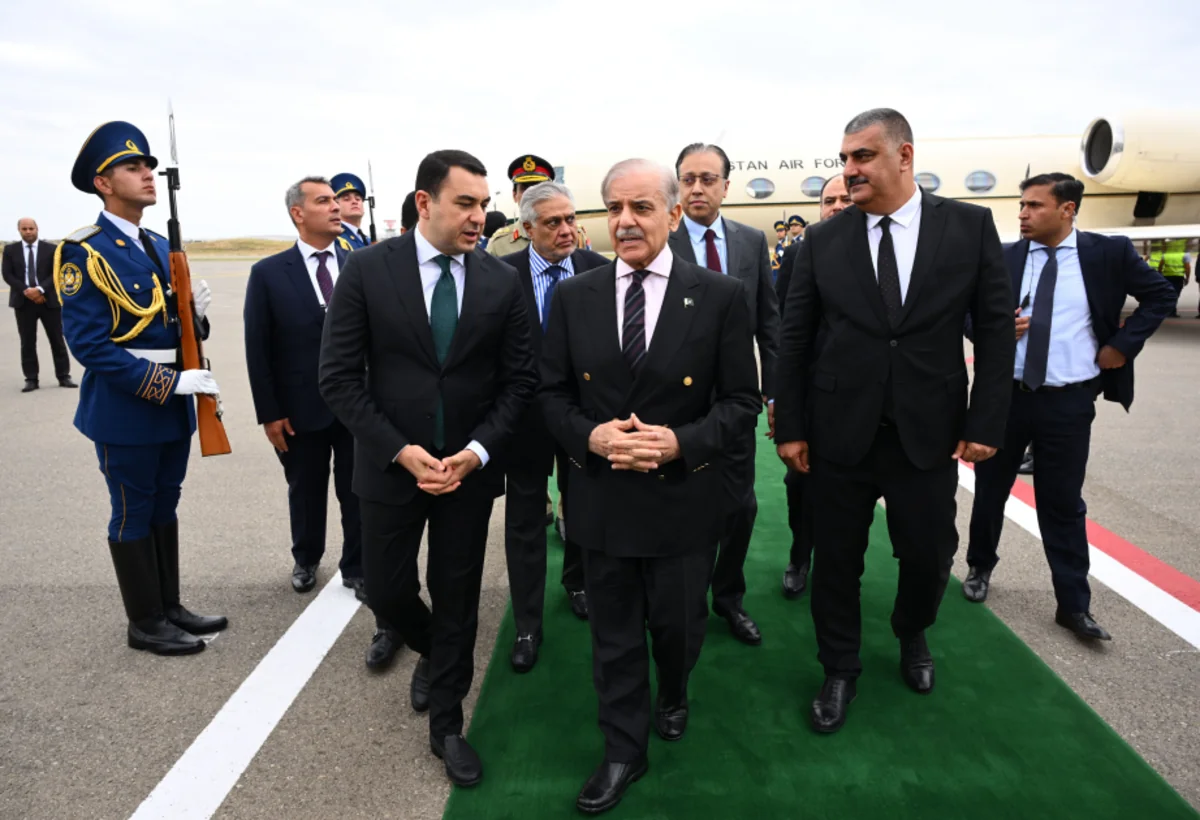 Şahbaz Şərifin Azərbaycana səfəri başlayıb