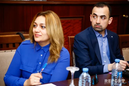 Bakıda KİV-lərin QİÇS-lə mübarizədə rolu məsələsi müzakirə olunub