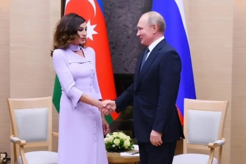 Путин поблагодарил руководство Азербайджана за развитие русского языка в стране