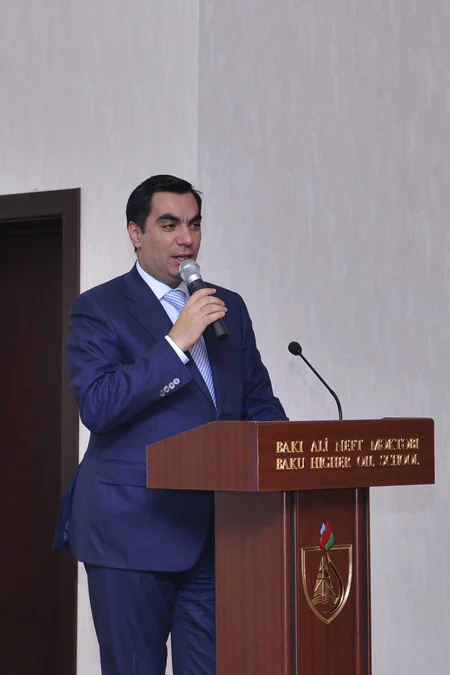 ​Bakı Alı Neft Məktəbində “Robototexnika” üzrə yarışma keçirilib