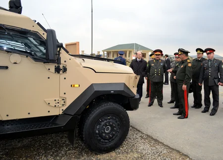 Uzbek defence minister visits military unit in Azerbaijan