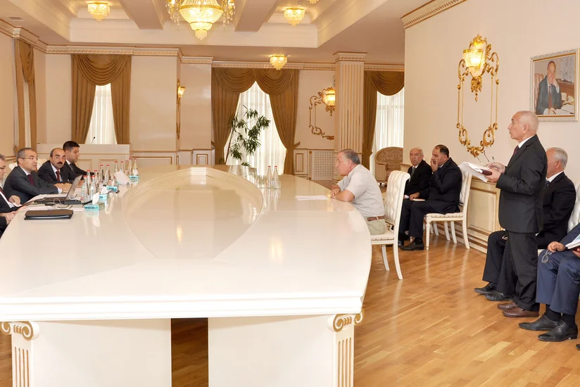 Təhsil naziri Ucarda vətəndaşları qəbul edib