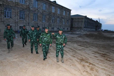 Presidential Aide, State Border Service Chief visit contact line with Armenia