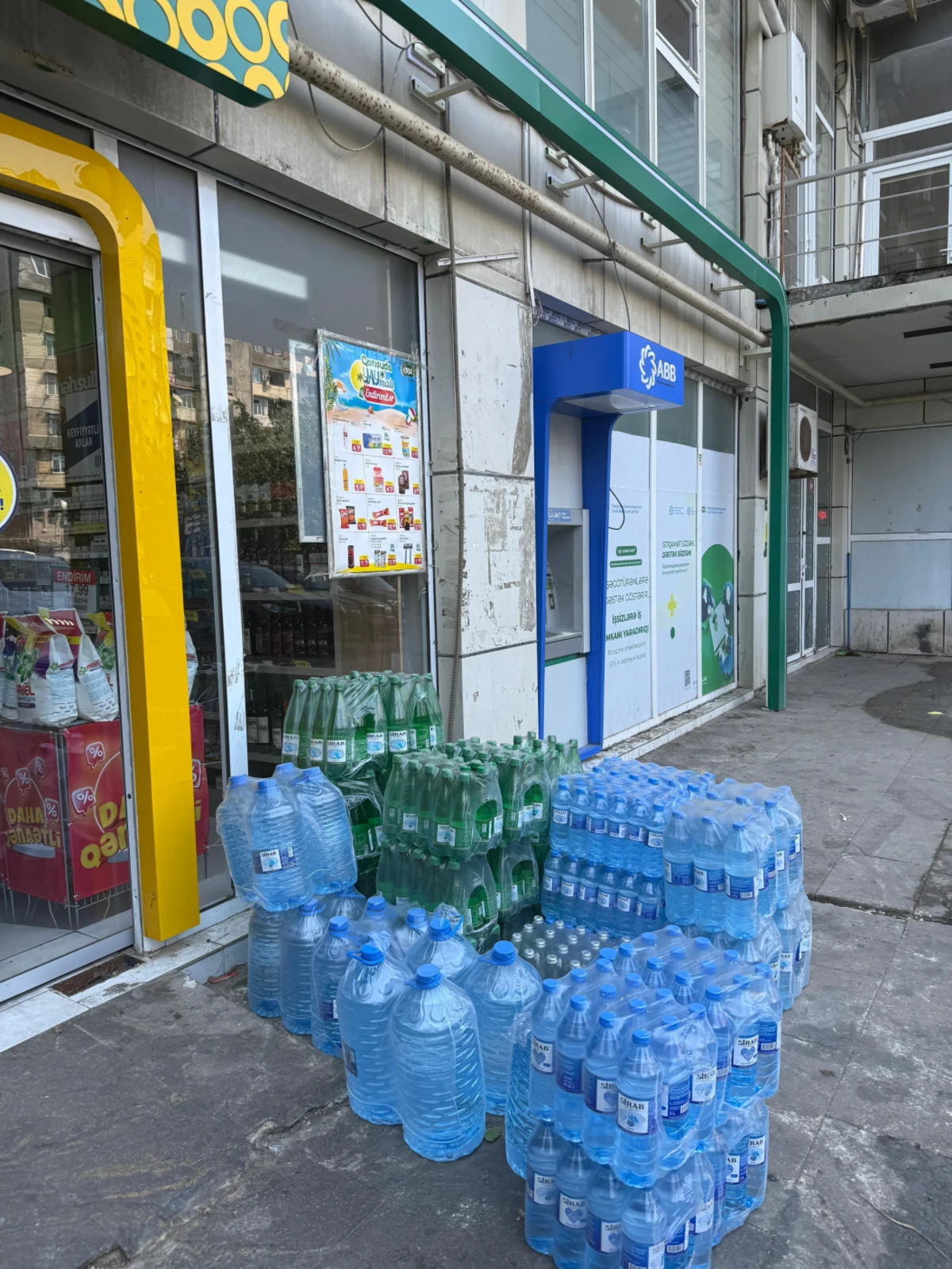 Bakıda ticarət və satış şəbəkələrində monitorinqlər keçirilir
