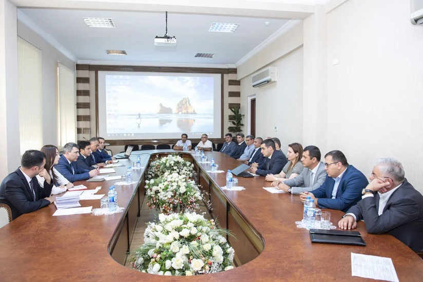 Kənd təsərrüfatı naziri Süd İstehsalçıları və İxracatçıları Assosiasiyasının üzvləri ilə görüşüb