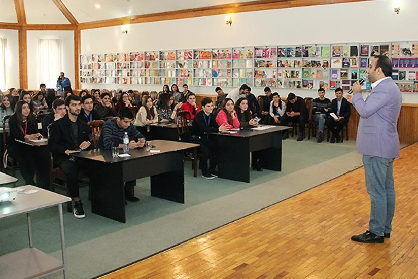 Bakıda keçiriləcək Avropa Liqasının finalı ilə bağlı tələbələrlə görüş keçirilib
