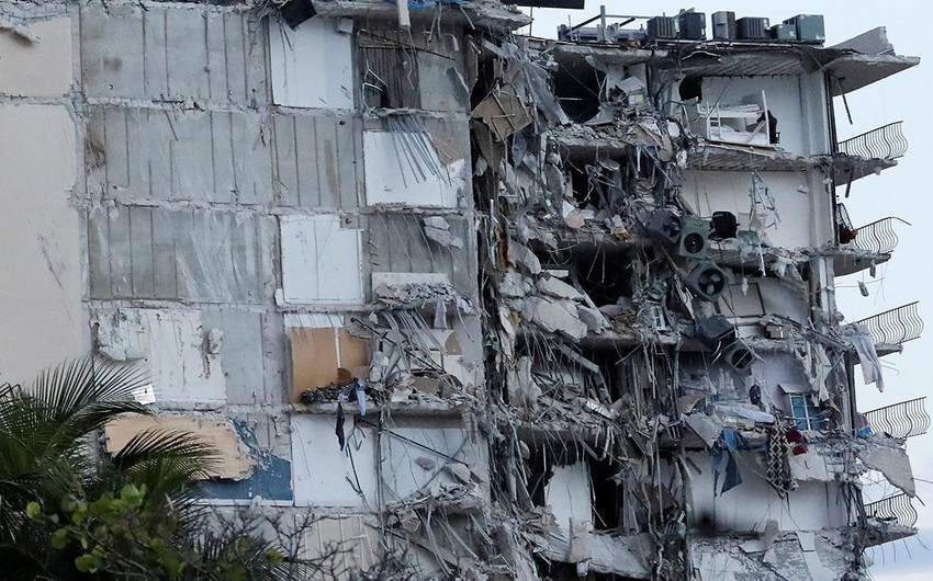 One dead after building collapse in US-UPDATED
