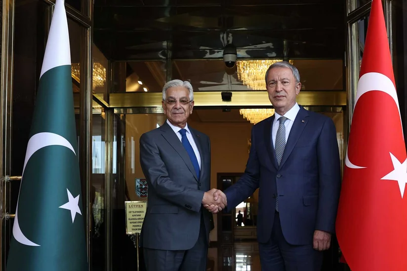 Türkiyə və Pakistan müdafiə nazirləri arasında görüş olub