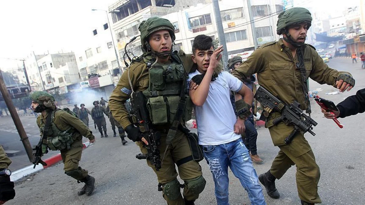 Israeli army detained 6,742 Palestinians in 2017
