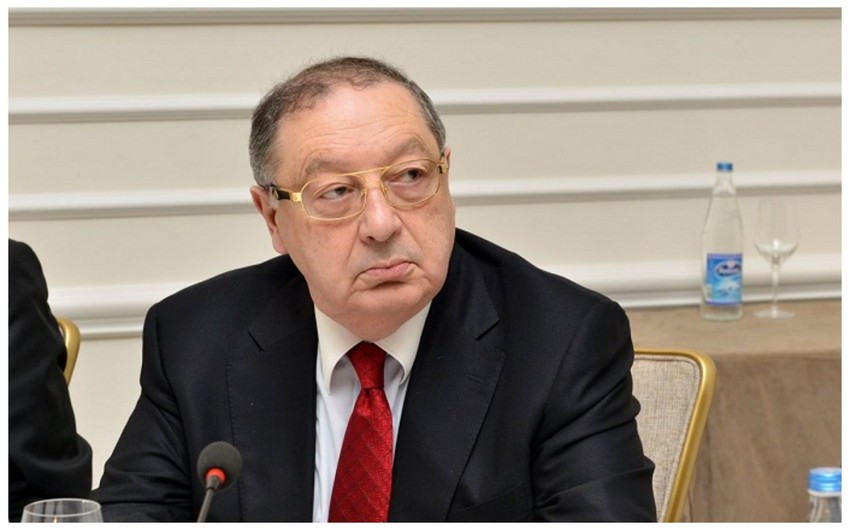 Prezident Cəmil Əliyevi təltif etdi