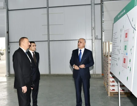 Prezident İlham Əliyev Zirə qəsəbəsində “BAKU AGROPARK”da görülən işlərlə tanış olub