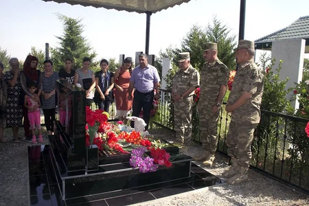 Müdafiə Nazirliyinin bir qrup hərbi qulluqçusu Füzuli rayonunun Alxanlı kəndində olub