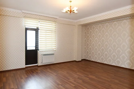 İlham Əliyev və Mehriban Əliyeva Bakıda şəhid ailələrinə, müharibə əlillərinə mənzil və avtomobillərin təqdimatında iştirak ediblər
