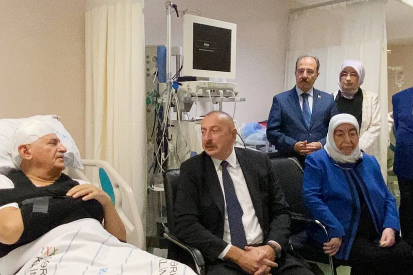 Azerbaijani President visits Binali Yildirim, Shamil Ayrim and Oguzhan Demirchi at hospital