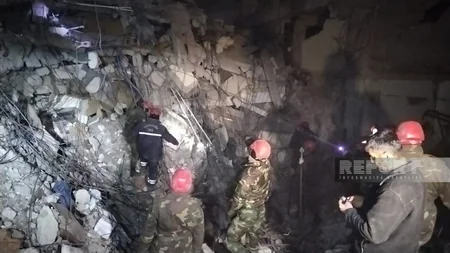 Azərbaycanın xilasediciləri dağıntılar altından ana və azyaşlı qızının meyitini çıxarıb