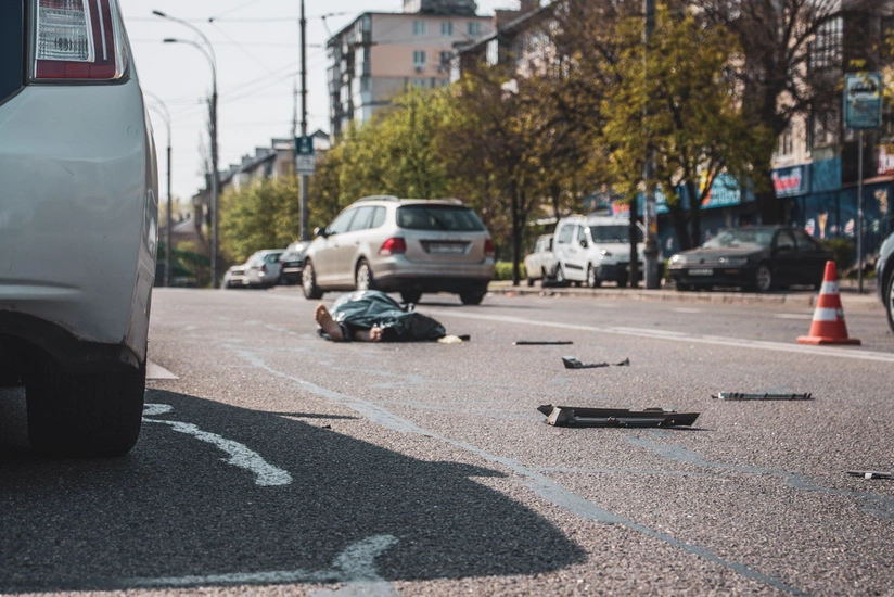 В Евлахе автомобиль насмерть сбил пешехода