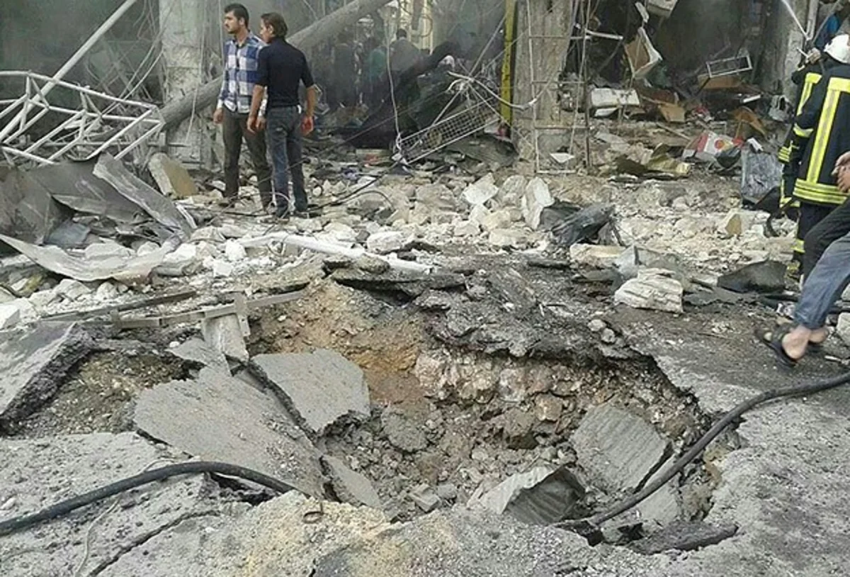 Əsədə məxsus hərbi təyyarələr İdlibi bombardman edib: 10 ölü, 30 yaralı