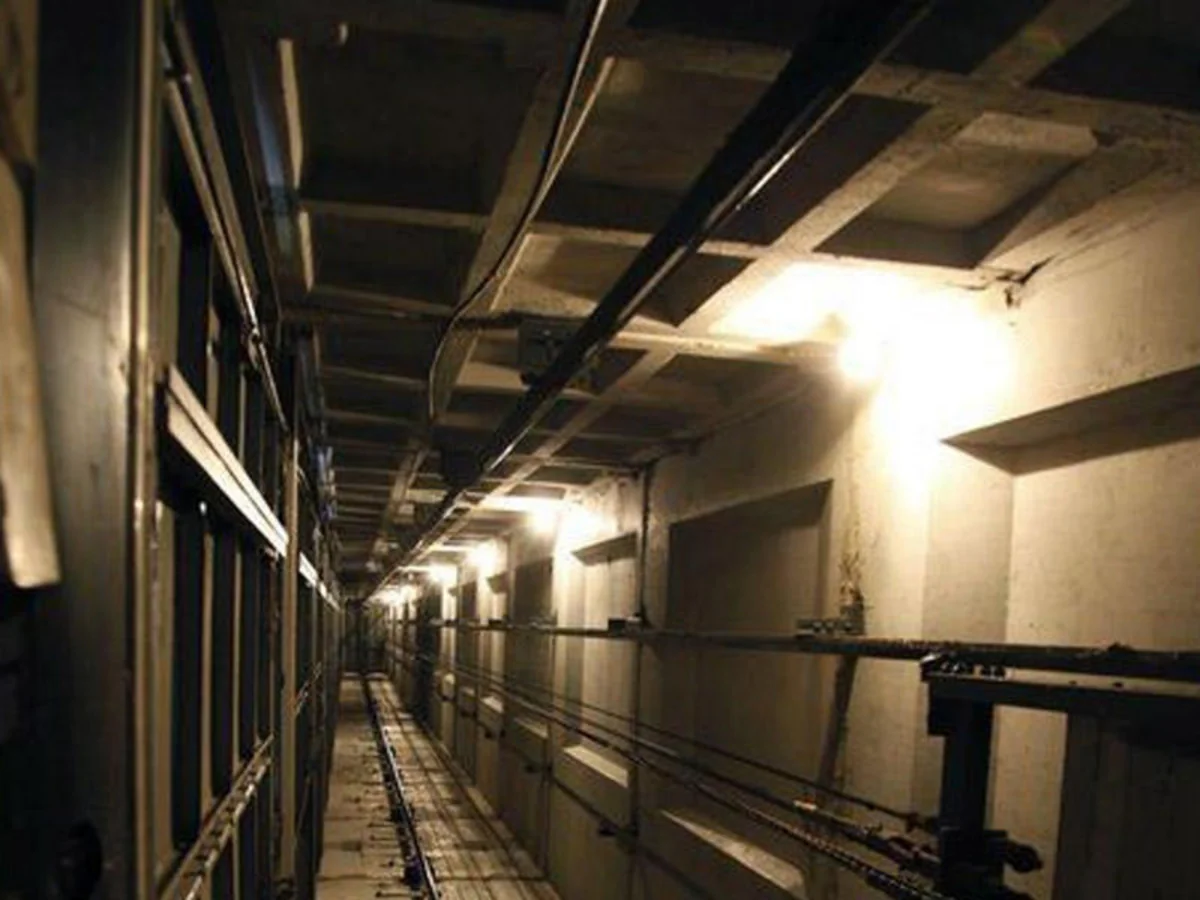 Batumidə lift şaxtaya düşüb, xəsarət alanlar var