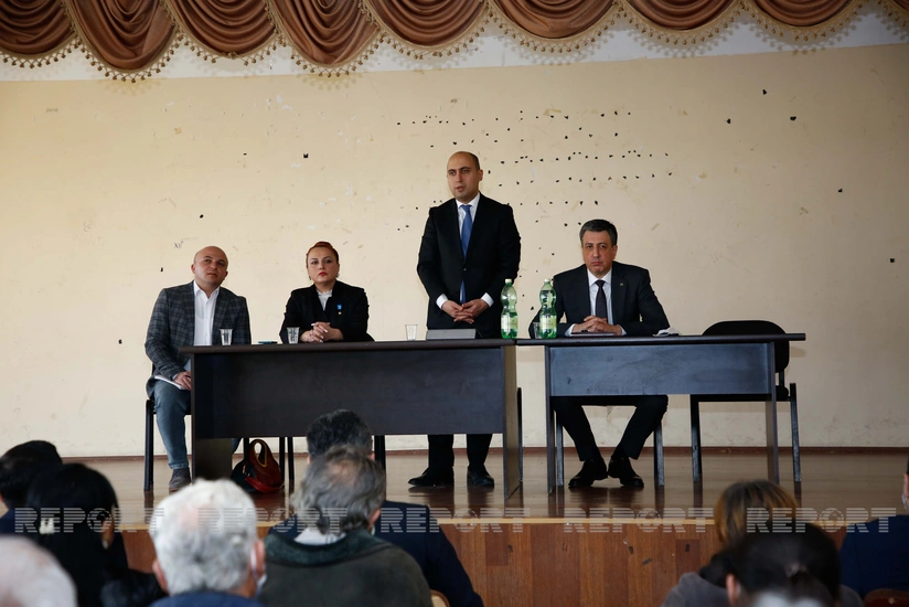 Emin Əmrullayev Gürüstanda Azərbaycan dilində orta təhsilin spesifik problemlərini açıqlayıb