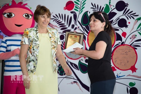 MOK VƏ KİVDF jurnalistləri mükafatlandırıb