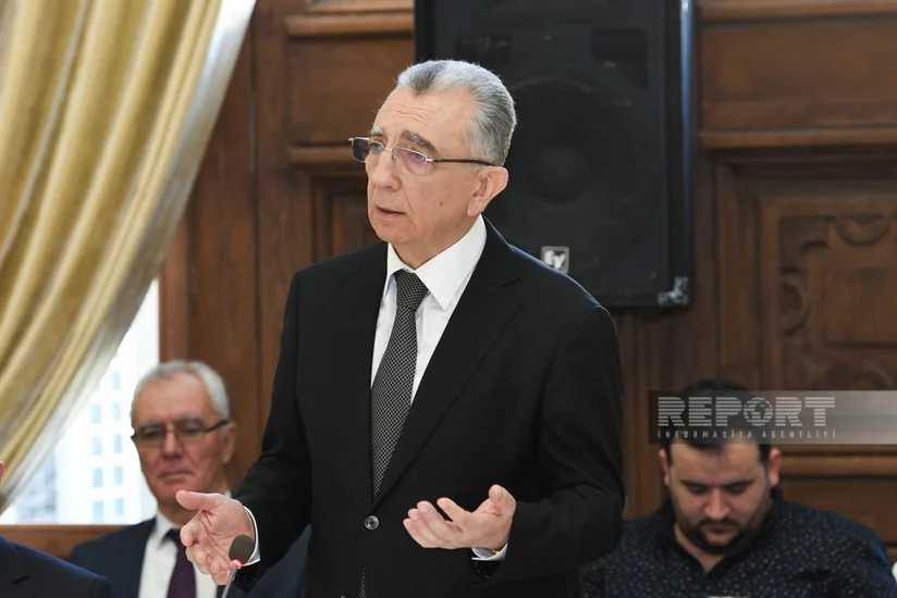 Eldar Əzizov: “Bakı buxtasının təmizlənməsi ilə bağlı proqram hazırlanır”