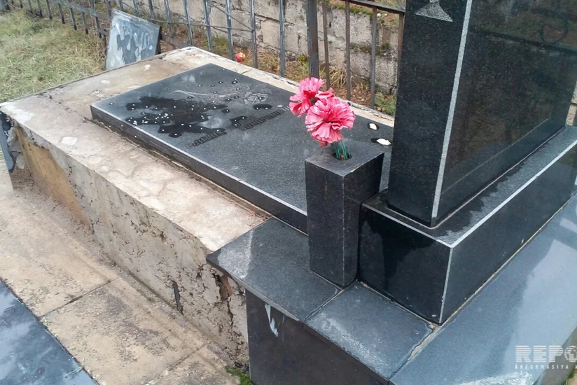 Şamaxıda qəbir daşları oğurlanıb