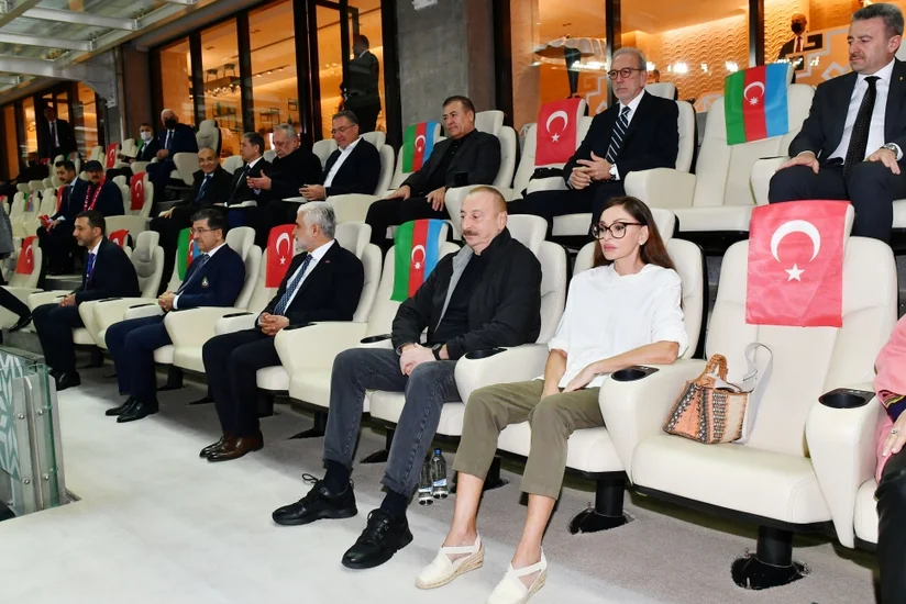 Prezident İlham Əliyev və birinci xanım Mehriban Əliyeva “Qarabağ” - “Qalatasaray” oyununa baxıblar - YENİLƏNİB