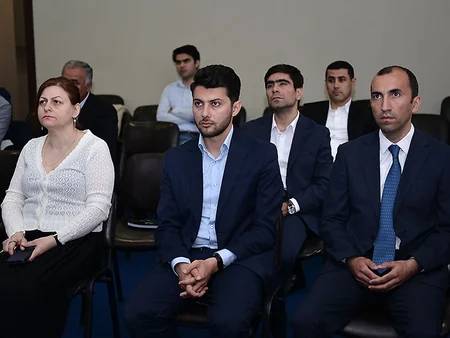 Azərbaycan Premyer Liqasında iştirak edəcək klublara lisenziyalar təqdim edilib
