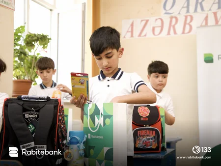 Rabitəbankdan Ümumdünya Kitab Günündə Ağdam kənd məktəbinə dəstək