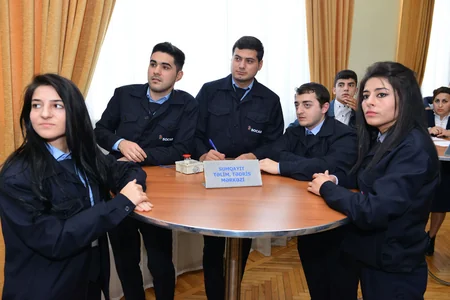 “Azərikimya”da “Xəmsə” bilik yarışı keçirilib