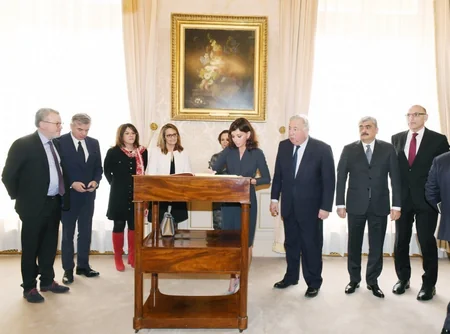 Birinci vitse-prezident Mehriban Əliyeva Fransa Senatının sədri ilə görüşüb