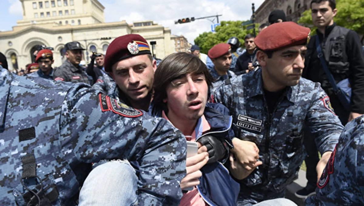 Оппозиционеры в Армении намерены продолжить акции протеста