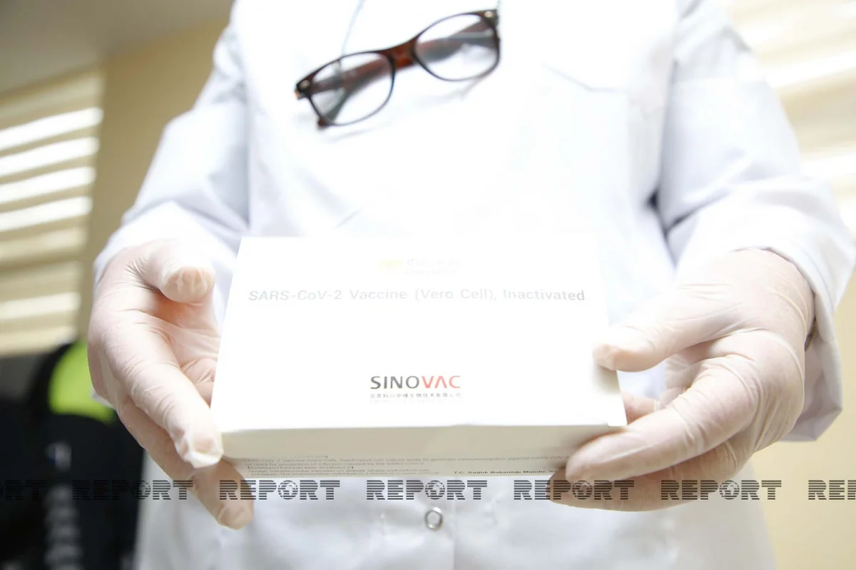 Azərbaycana daha 1 200 000 doza “CoronaVac” vaksini gətirilib