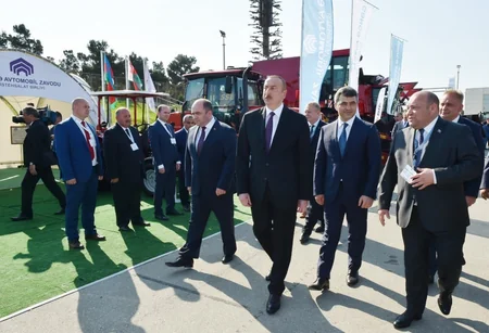 Prezident İlham Əliyev XXV Azərbaycan Beynəlxalq Qida Sənayesi və XIII Azərbaycan Beynəlxalq Kənd Təsərrüfatı sərgiləri ilə tanış olub - YENİLƏNİB