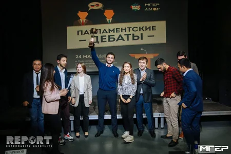 Азербайджанские и российские студенты приняли участие в парламентских дебатах