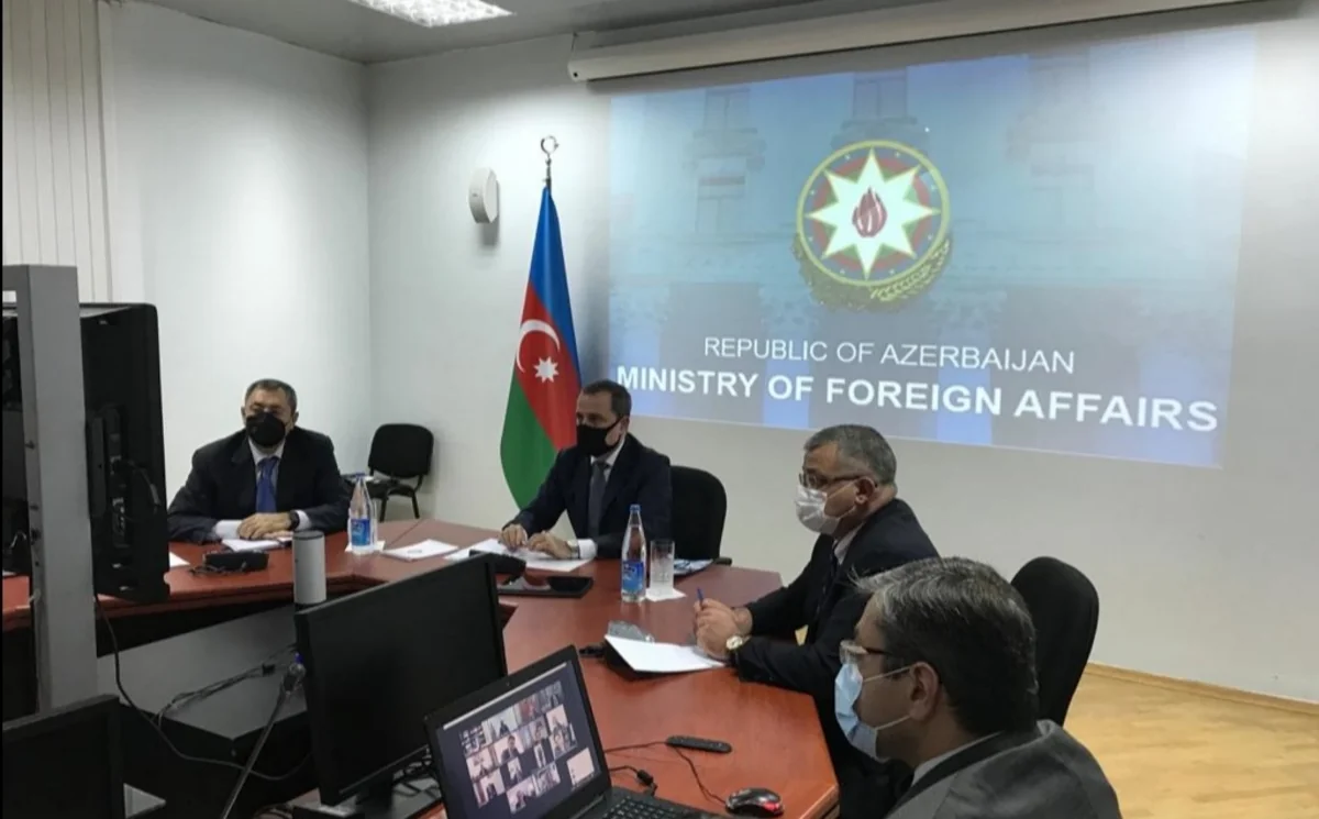 Ceyhun Bayramov Azərbaycanın xarici ölkələrdəki diplomatik missiyalarının rəhbərləri ilə videokonfrans keçirib