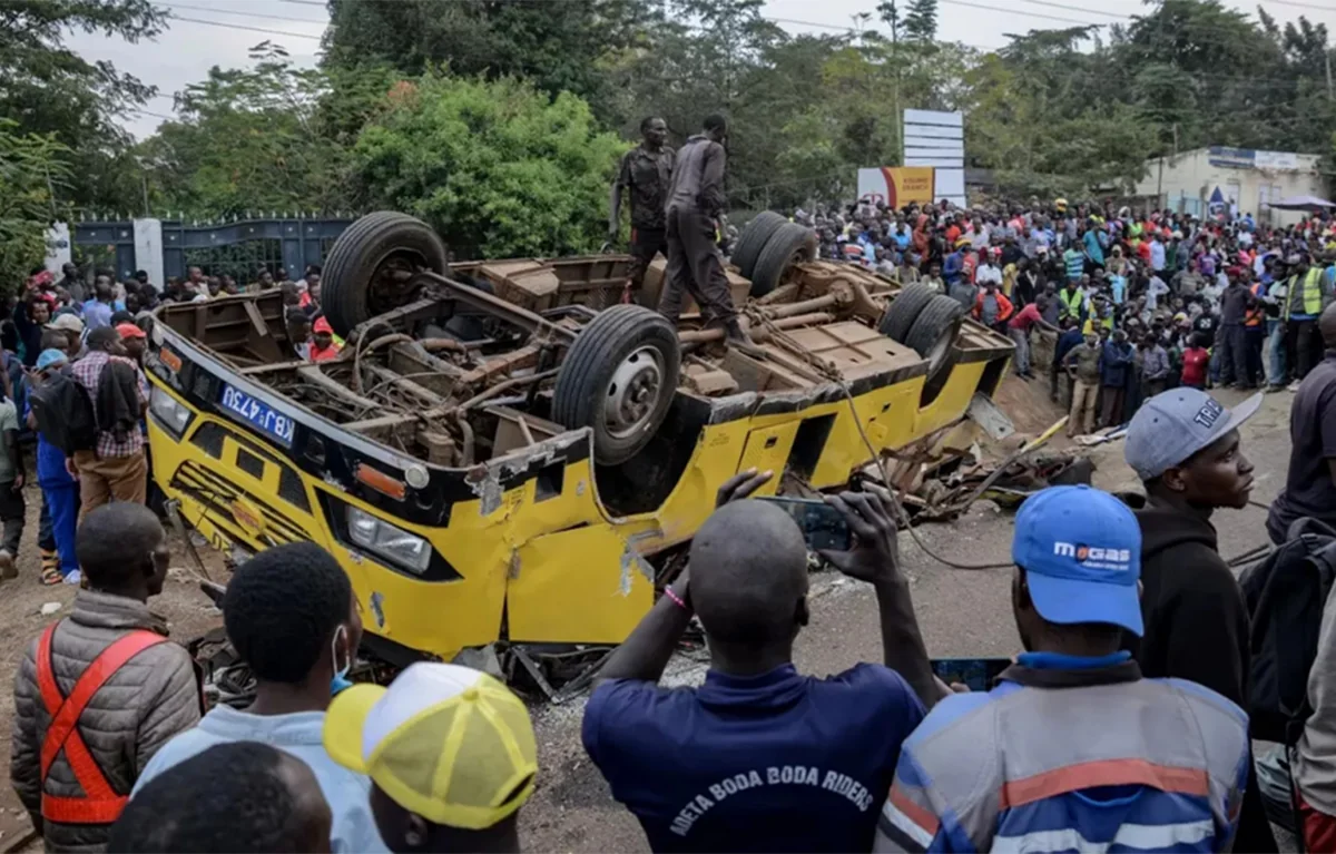Keniyada baş verən yol qəzasında 21 nəfər ölüb