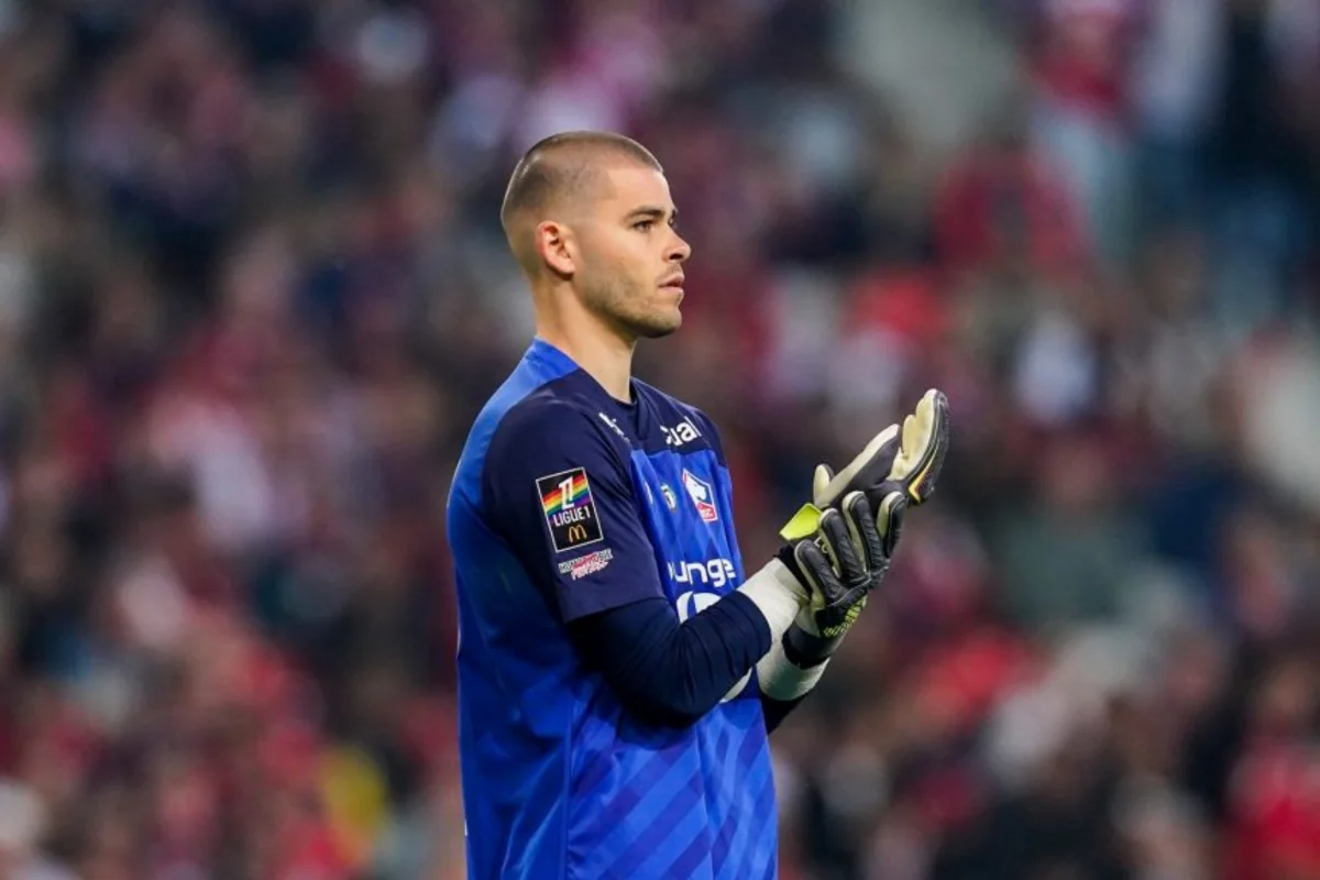 PSJ Fransa klubunun qapıçısını heyətinə qatır