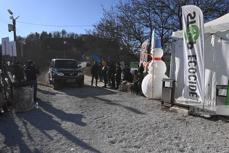 На дороге Ханкенди-Лачын вновь созданы условия для проезда автомобилей снабжения российских миротворцев