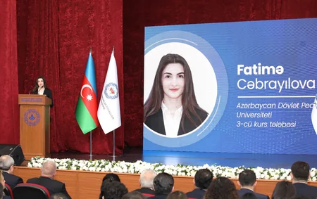 Bir qrup tələbəyə adlı təqaüd verilib