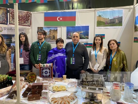 На Дипломатическом благотворительном базаре в Сараево представлен уголок Азербайджана