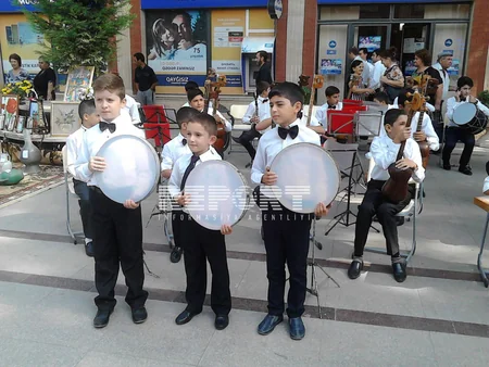 Gəncədə Azərbaycan teatrının 143-cü mövsümünün açılış mərasimi başlayıb