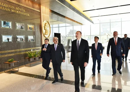 ​Azərbaycan Prezidenti SOCAR-ın yeni inzibati binasının açılışında iştirak edib - VİDEO